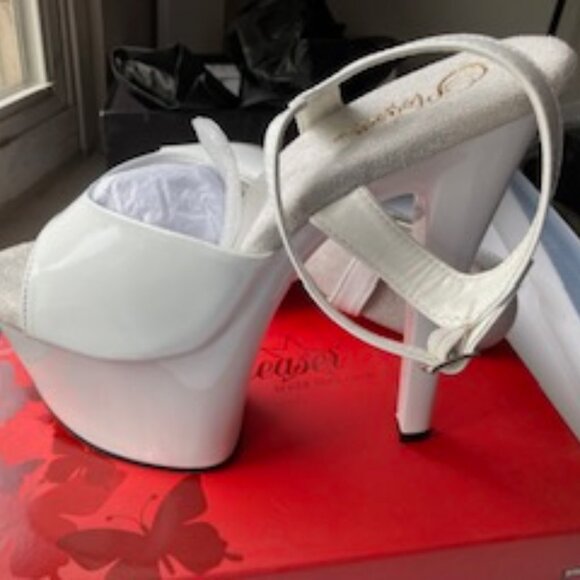 Pleaser Platform Heels NWOT - Picture 3 of 8